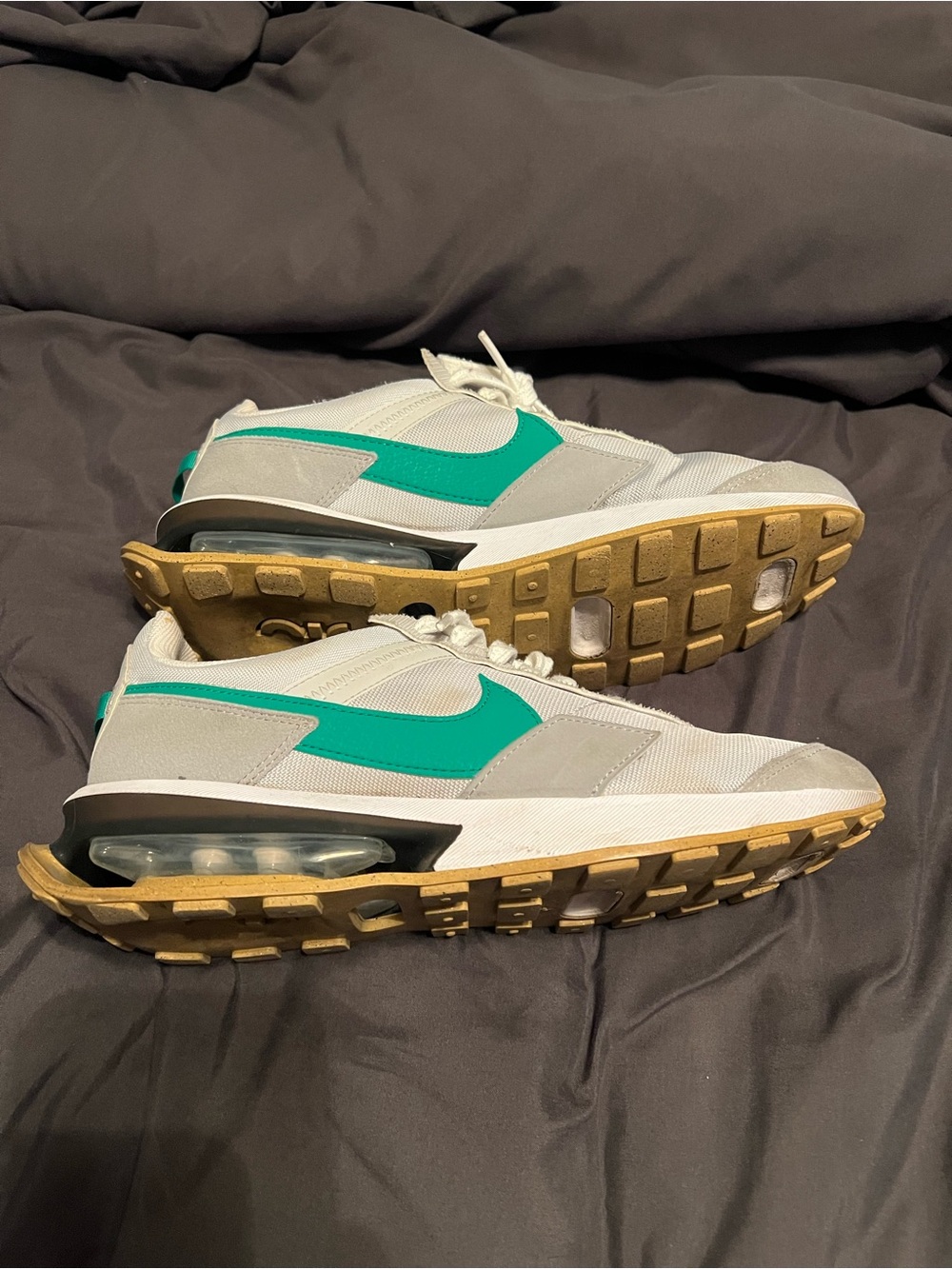 Nike Men's Athletic Sneakers in Gray with green Accent